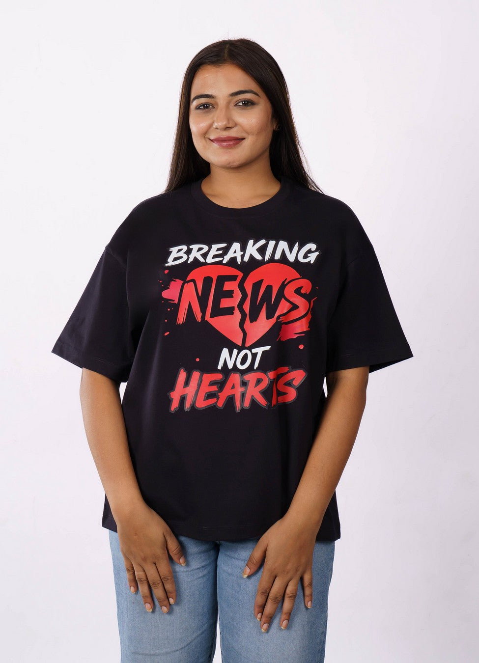 Journalists | Breaking news, not hearts. | Oversized fit Tshirt