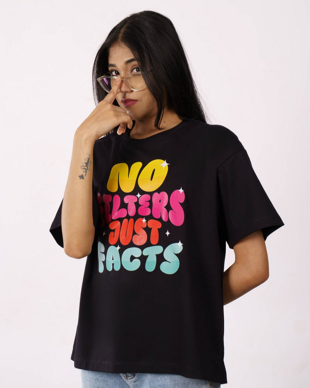 Journalists | No filters. Just facts | Oversized fit Tshirt