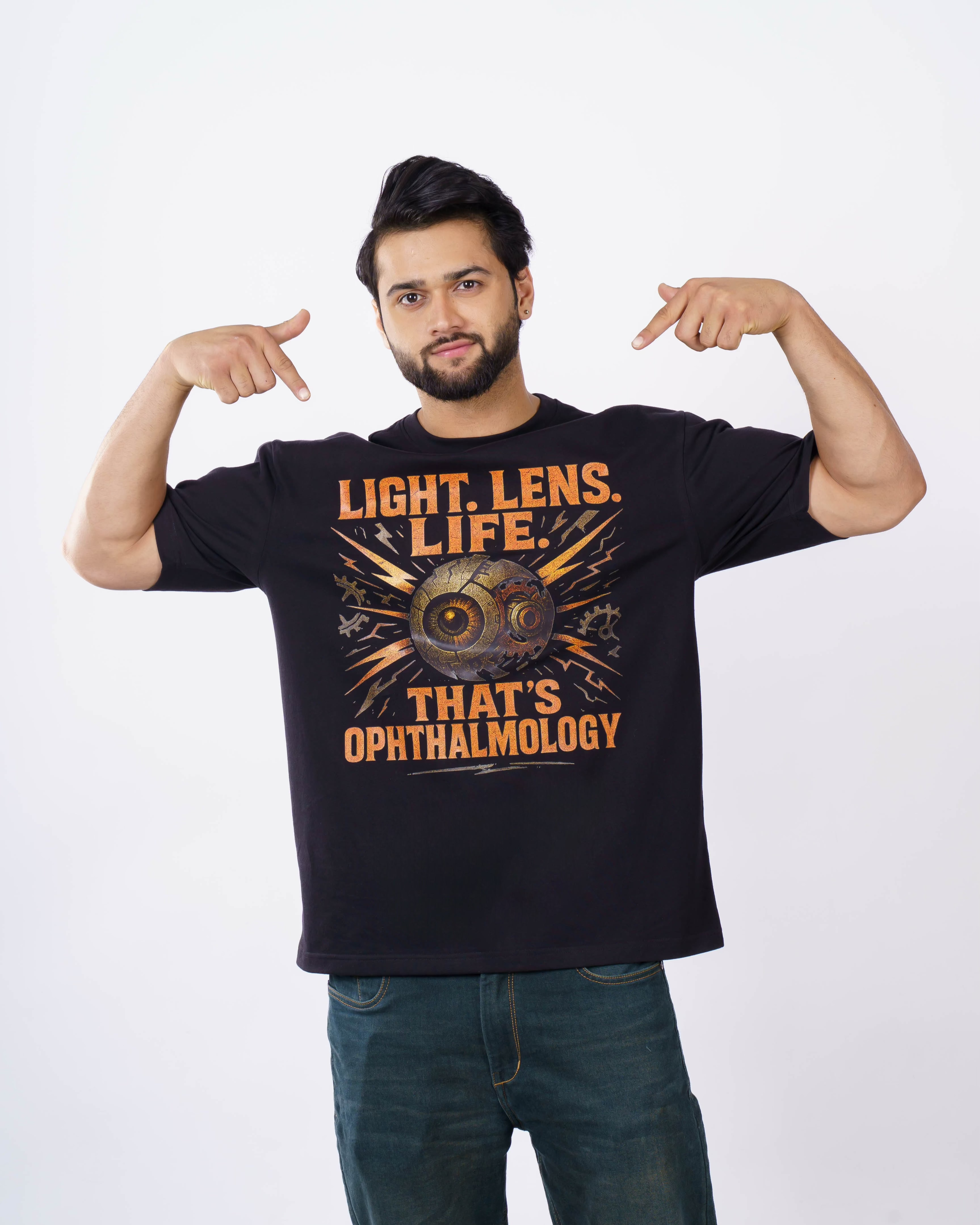 Light Lens Life Opthalmologist Oversized T-shirt For Men 5