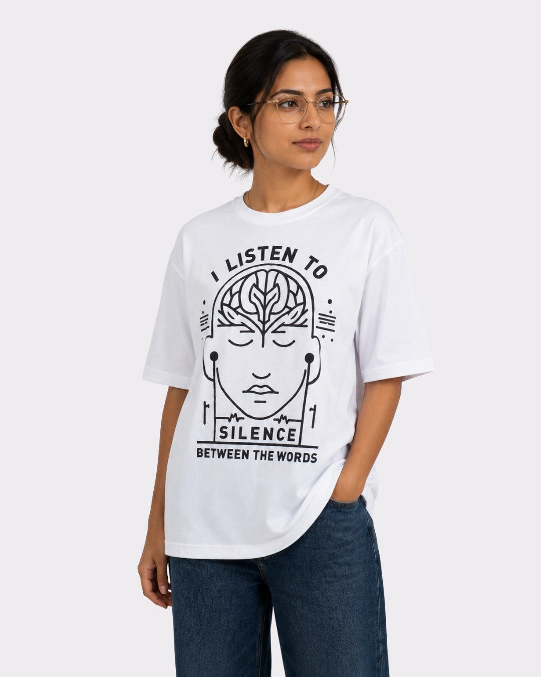 Psychiatrist Oversized T-shirt For Women white with brain graphic and I Listen to Silence print