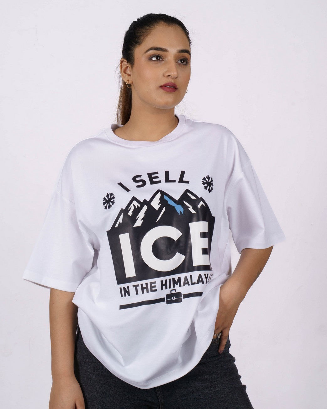 Sales Executive Oversized T-shirt For Women 1 By Bandar Baant