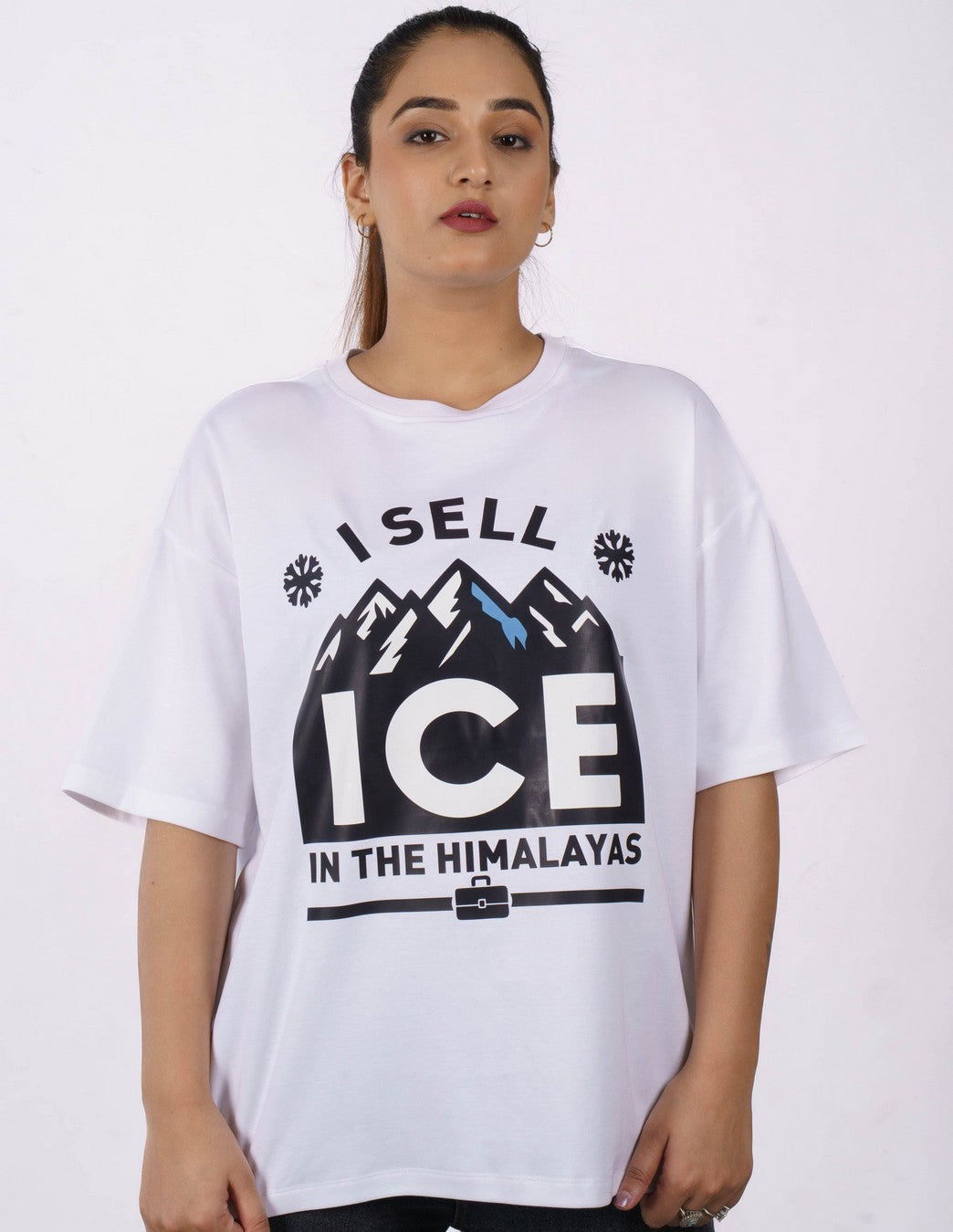 Sales Executive Oversized T-shirt For Women 3 By Bandar Baant